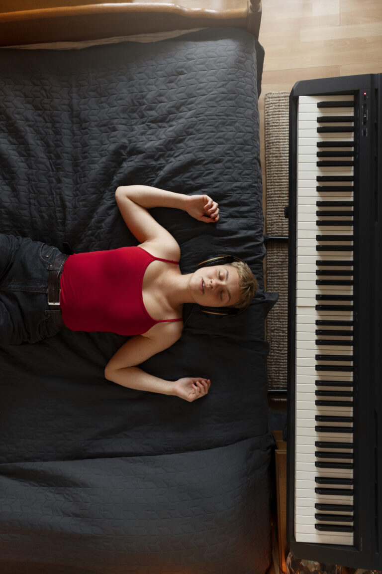 Unlocking the Dreamland Symphony: How Piano Music Influences Sleep Quality