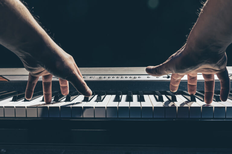 Beyond the Sheet Music: Unconventional Ways to Master Piano Playing