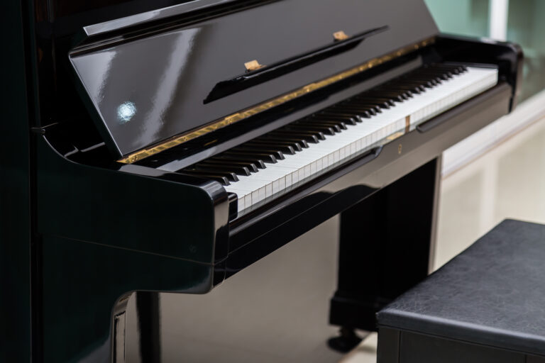 What is the Piano Bench? A Guide to Its Purpose and Design